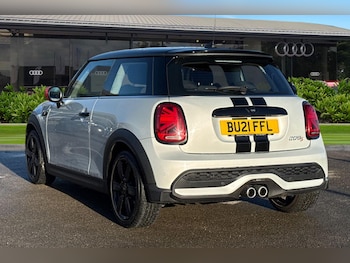 Used MINI Hatch 2021 for sale - 76782965: Photo