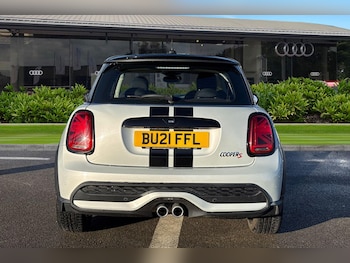 Used MINI Hatch 2021 for sale - 76782965: Photo