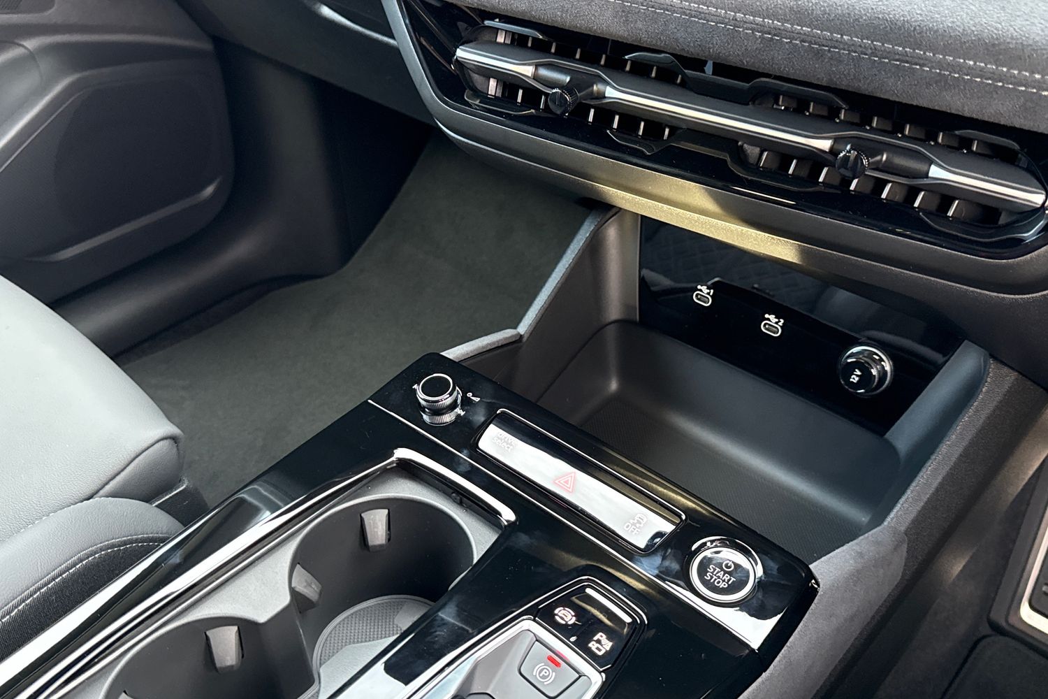 Used Audi Q6 e-tron 2025 for sale - 76353089: Photo 52