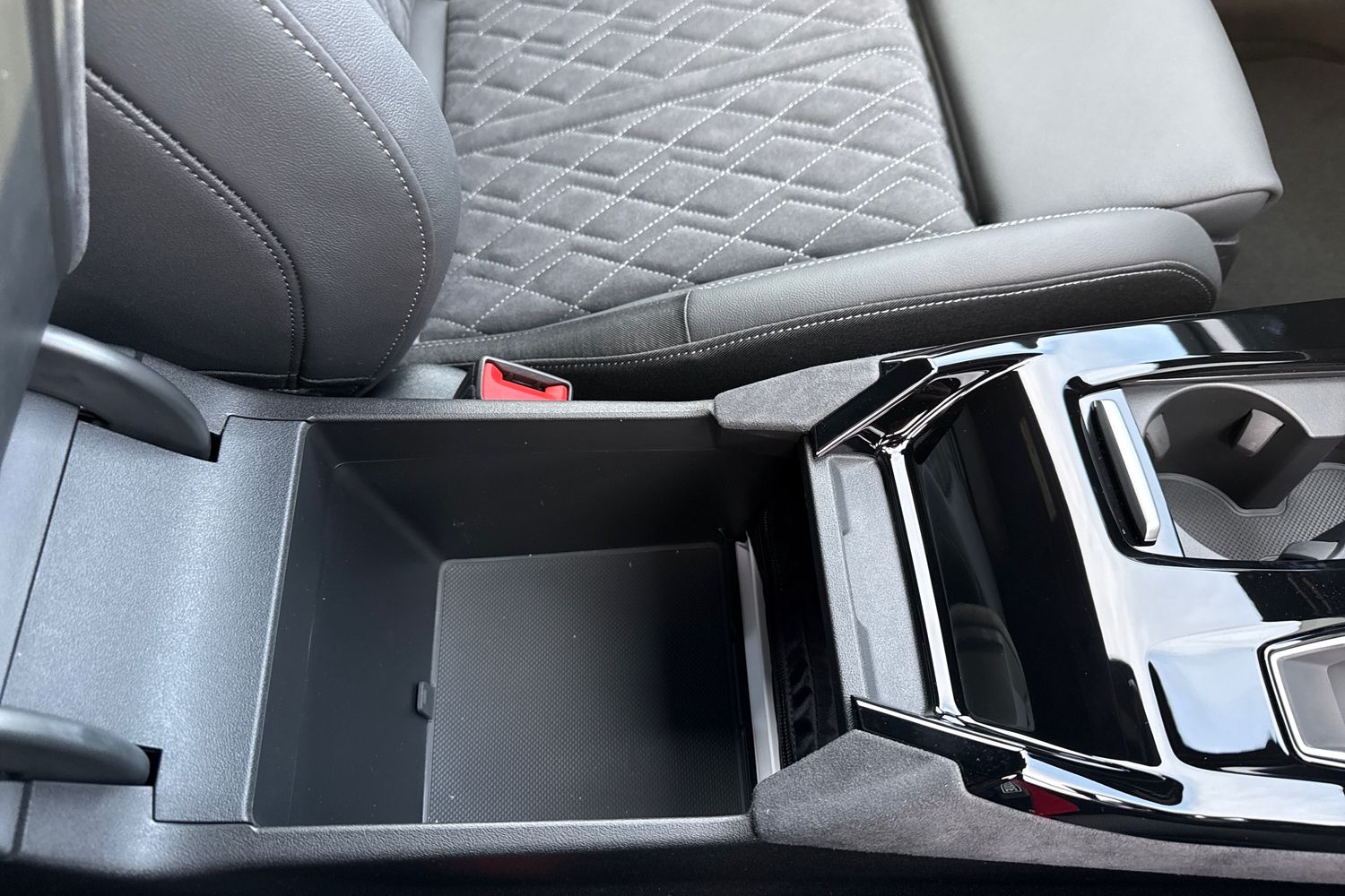 Used Audi Q6 e-tron 2025 for sale - 76353089: Photo 54