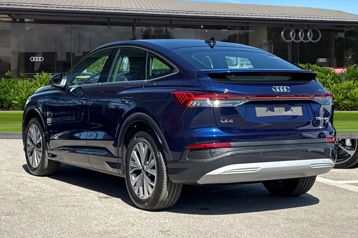 Used Audi Q4 e-tron 2026 for sale - 77382881: Photo 2