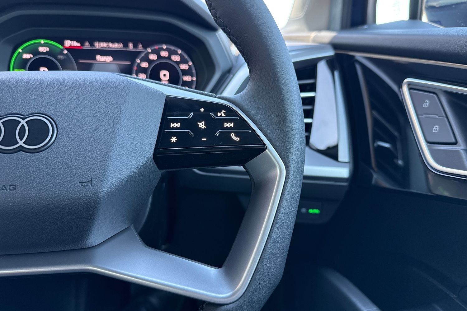 Used Audi Q4 e-tron 2026 for sale - 77382881: Photo 36