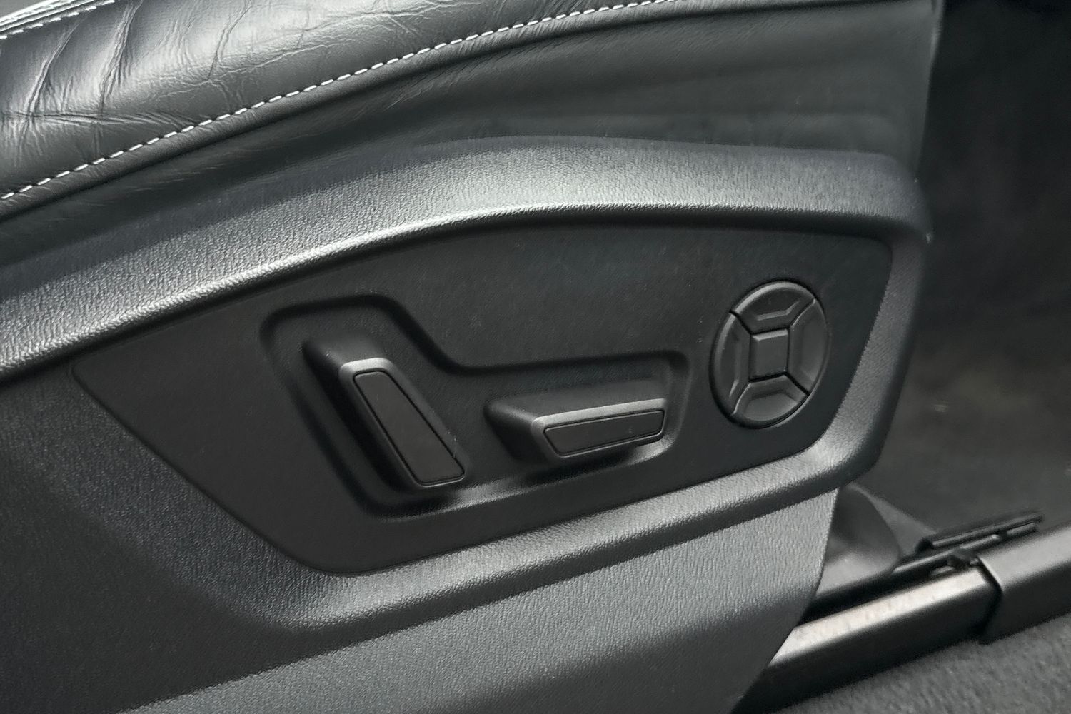 Used Audi Q7 2023 for sale - 76476116: Photo 32