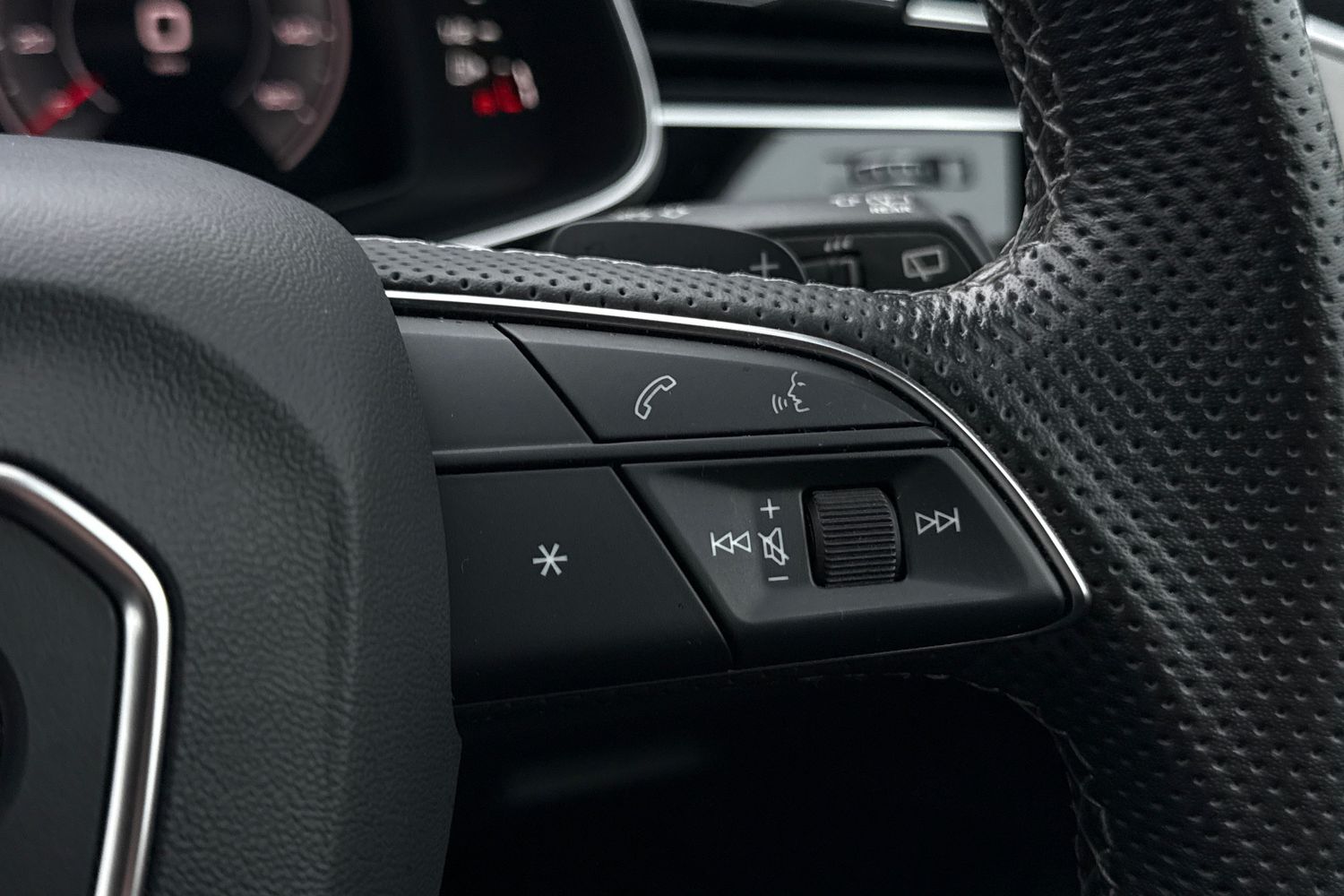 Used Audi Q7 2023 for sale - 76476116: Photo 38