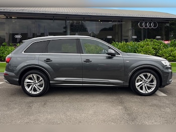 Used Audi Q7 2023 for sale - 76476116: Photo