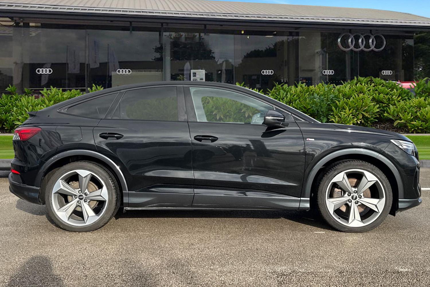 Used Audi Q4 e-tron 2022 for sale - 76476041: Photo 3