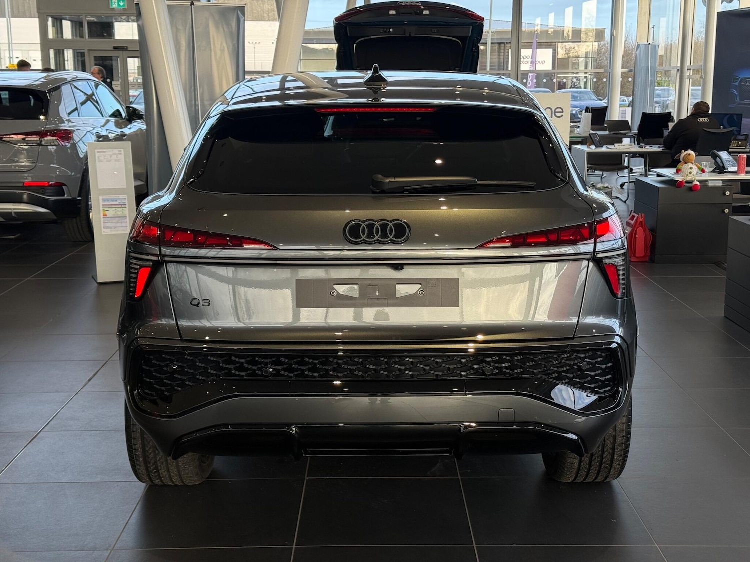 Used Audi Q3 2025 for sale - 76884231: Photo 3