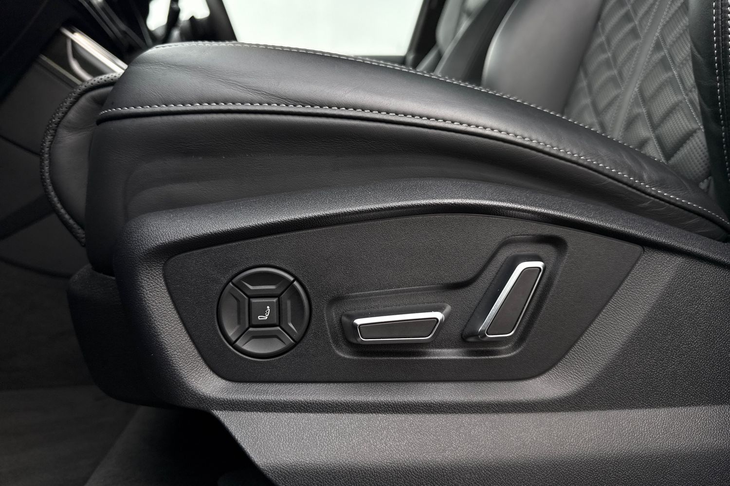 Used Audi Q7 2019 for sale - 77973348: Photo 36