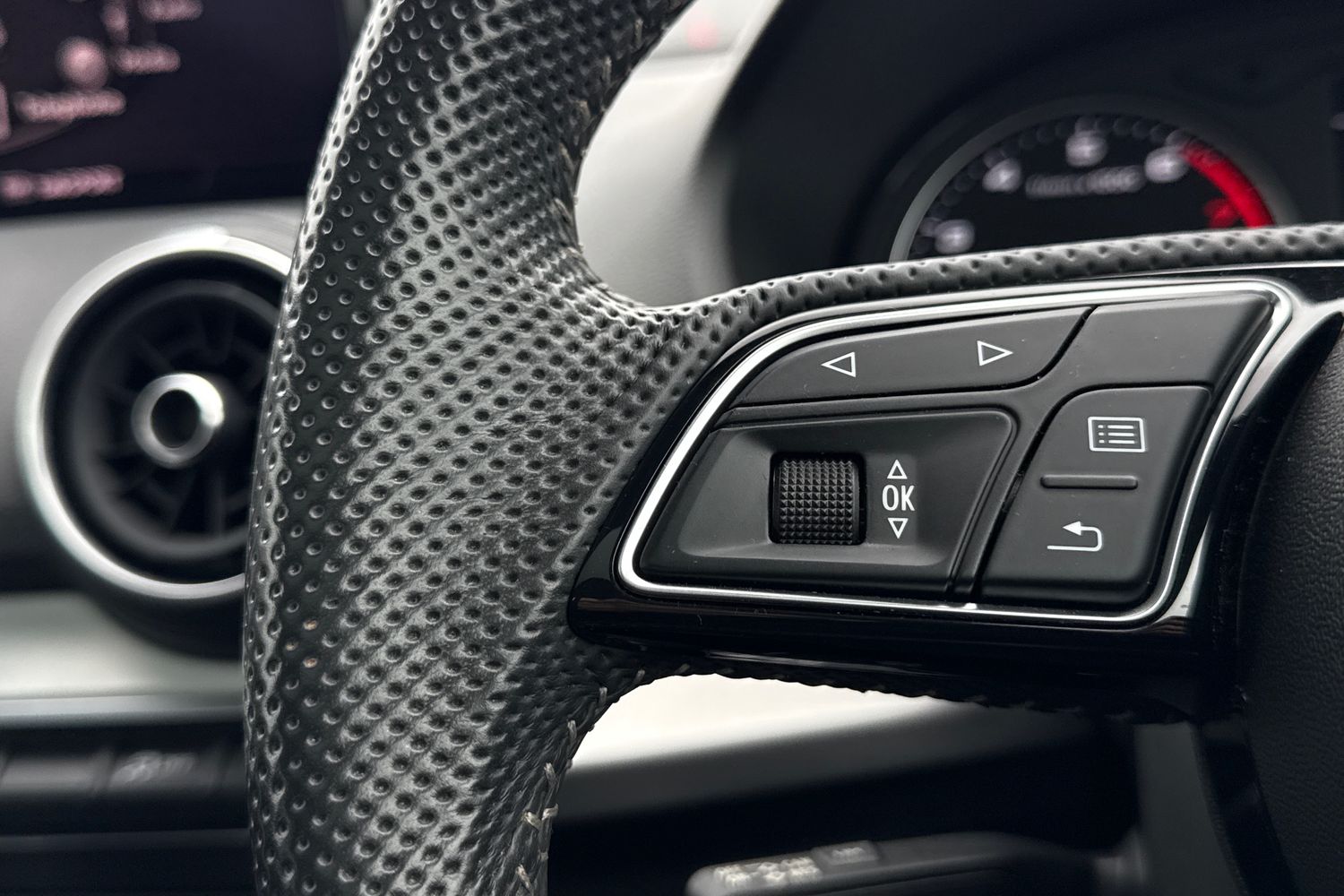 Used Audi Q2 2019 for sale - 77805293: Photo 36