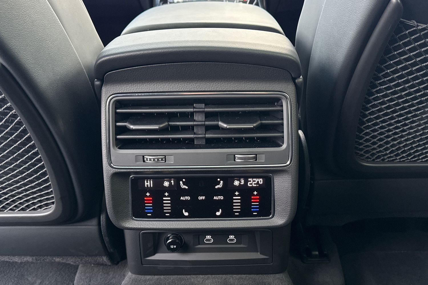 Used Audi Q8 2025 for sale - 76916352: Photo 30