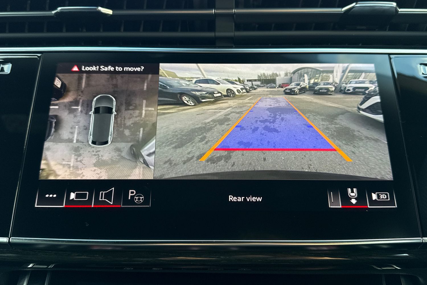 Used Audi Q8 2025 for sale - 76916352: Photo 39