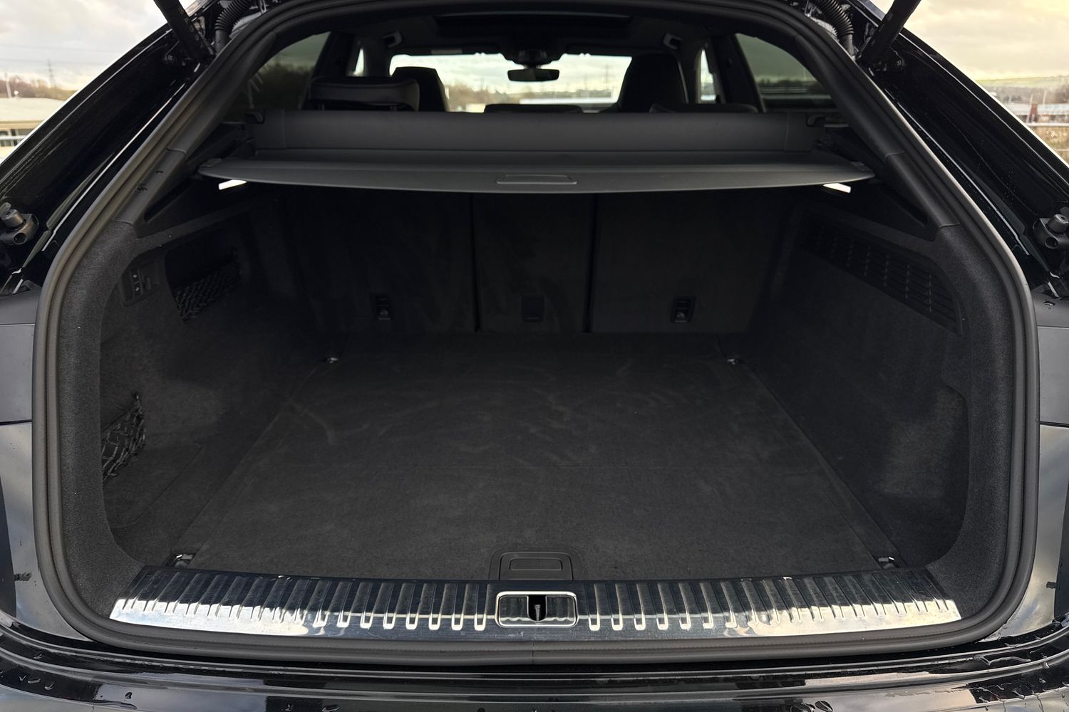 Used Audi Q8 2025 for sale - 76916352: Photo 9