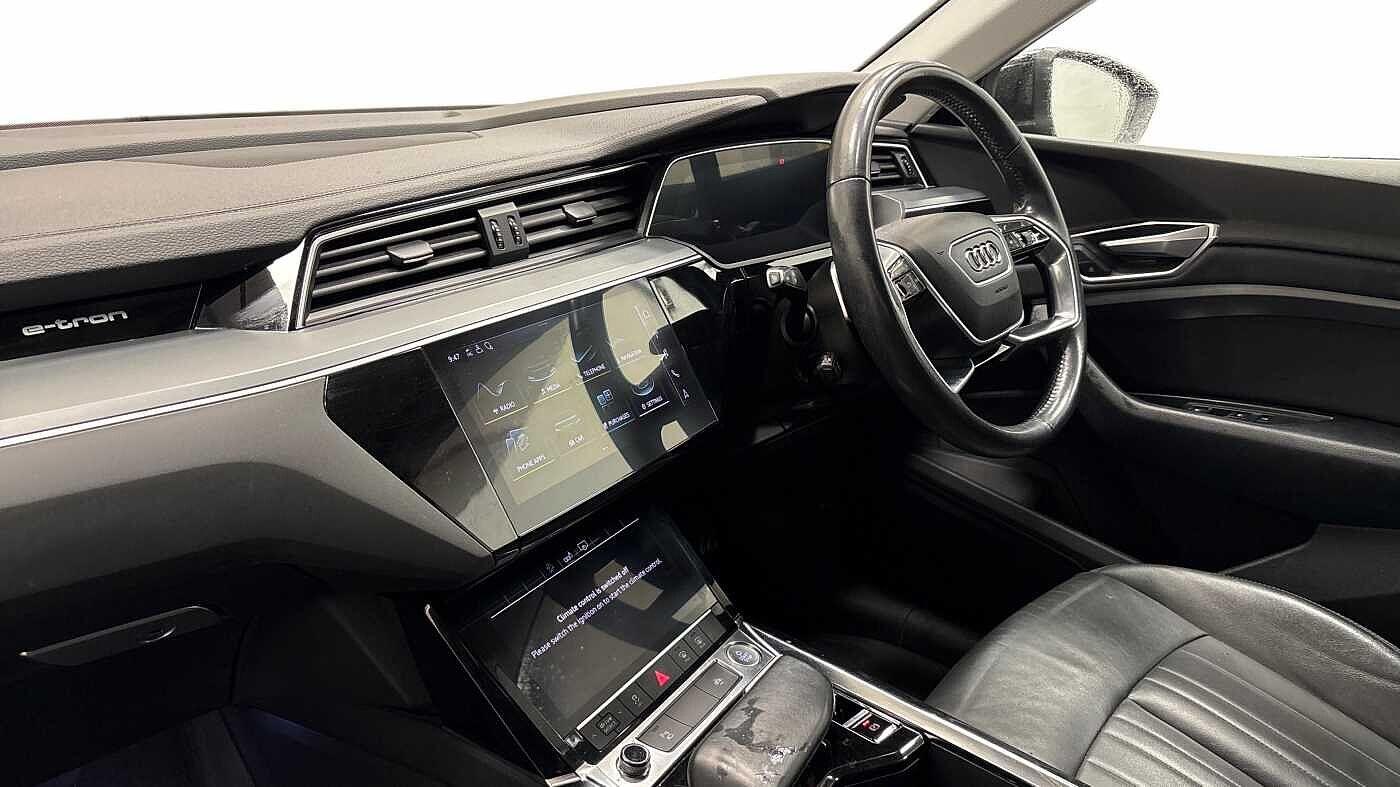 Used Audi e-tron 2020 for sale - 77666339: Photo 2
