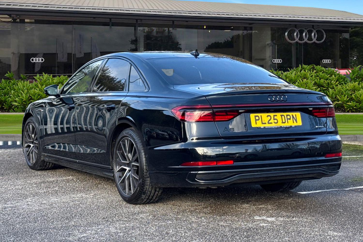 Used Audi A8 2025 for sale - 76576290: Photo 2
