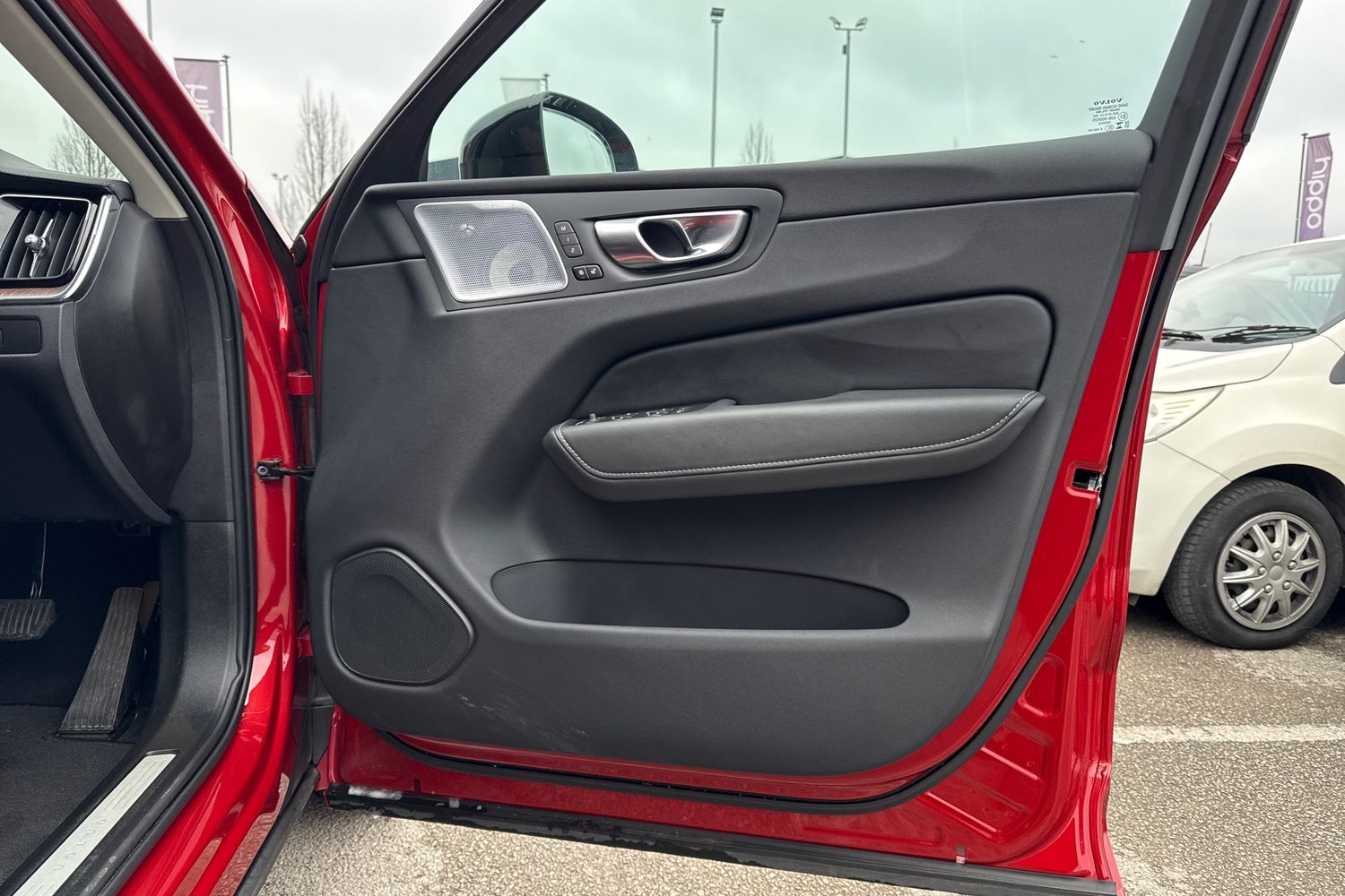 Used Volvo XC60 2024 for sale - 77037411: Photo 21