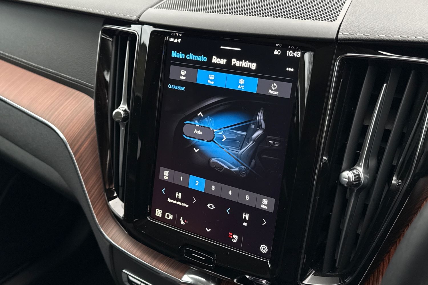 Used Volvo XC60 2024 for sale - 77037411: Photo 22