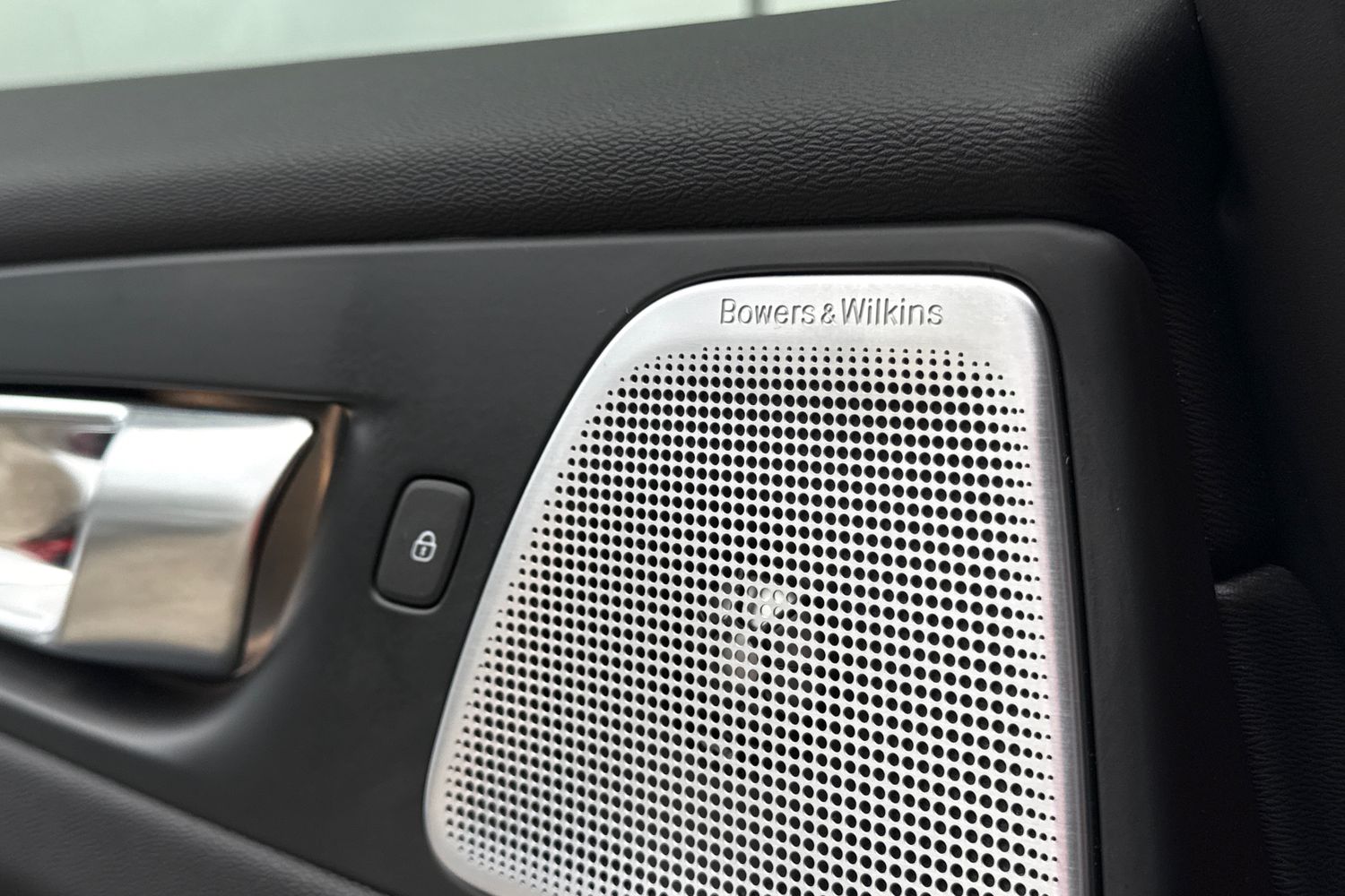 Used Volvo XC60 2024 for sale - 77037411: Photo 32