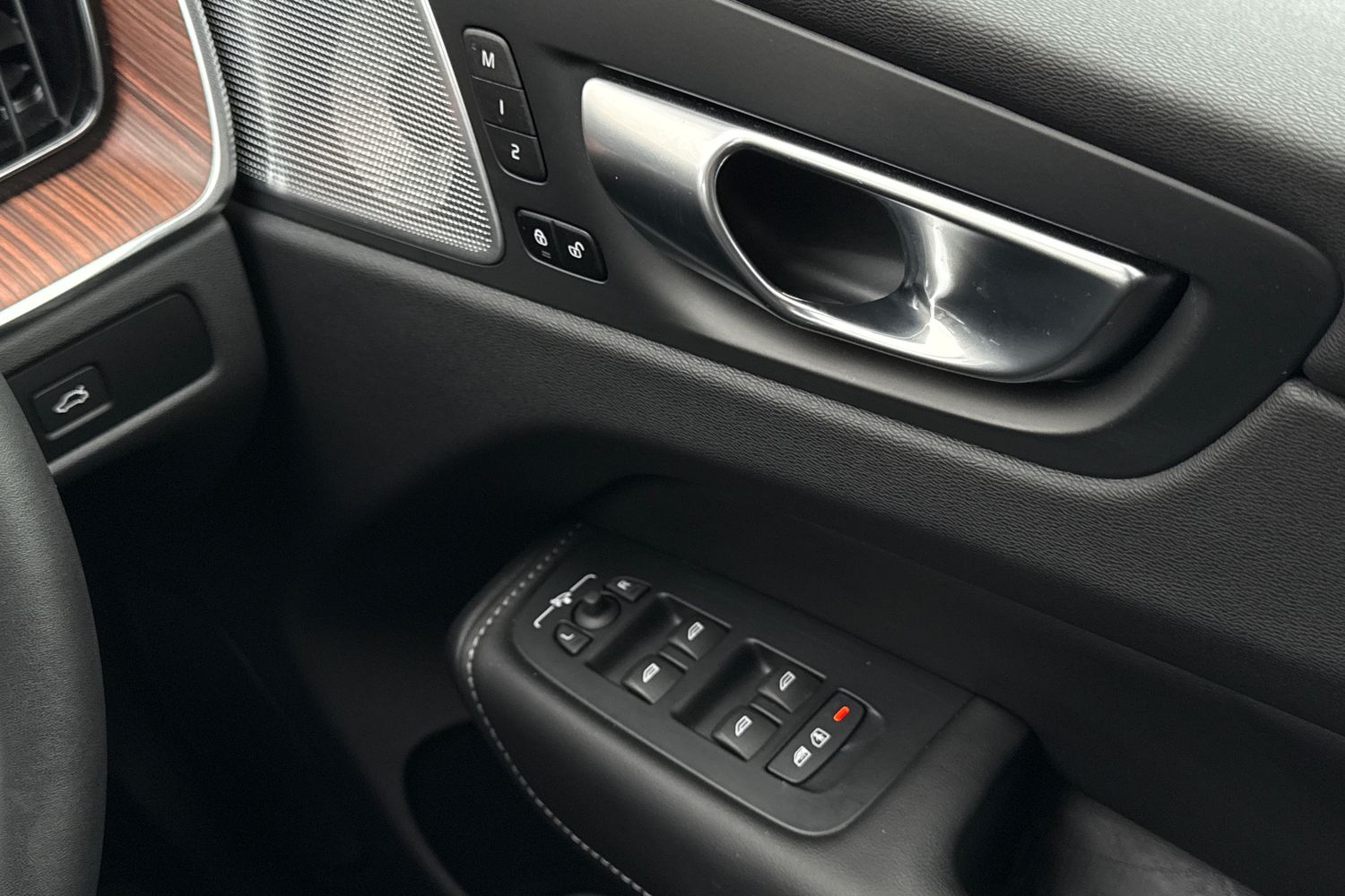 Used Volvo XC60 2024 for sale - 77037411: Photo 41