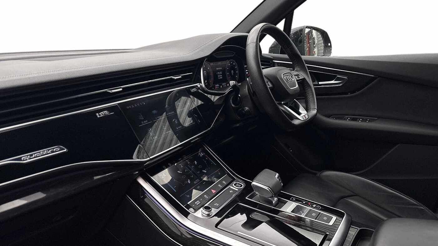 Used Audi Q7 2022 for sale - 77608174: Photo 2