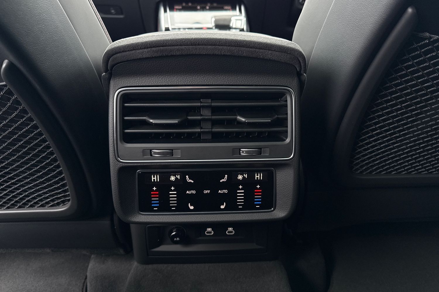 Used Audi RS Q8 2026 for sale - 77138833: Photo 35