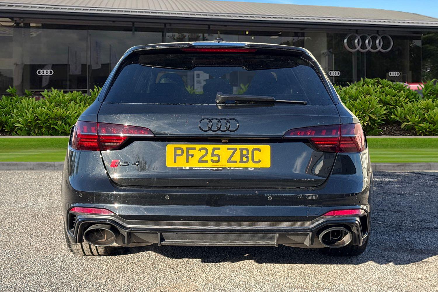 Used Audi RS4 2025 for sale - 76654366: Photo 4