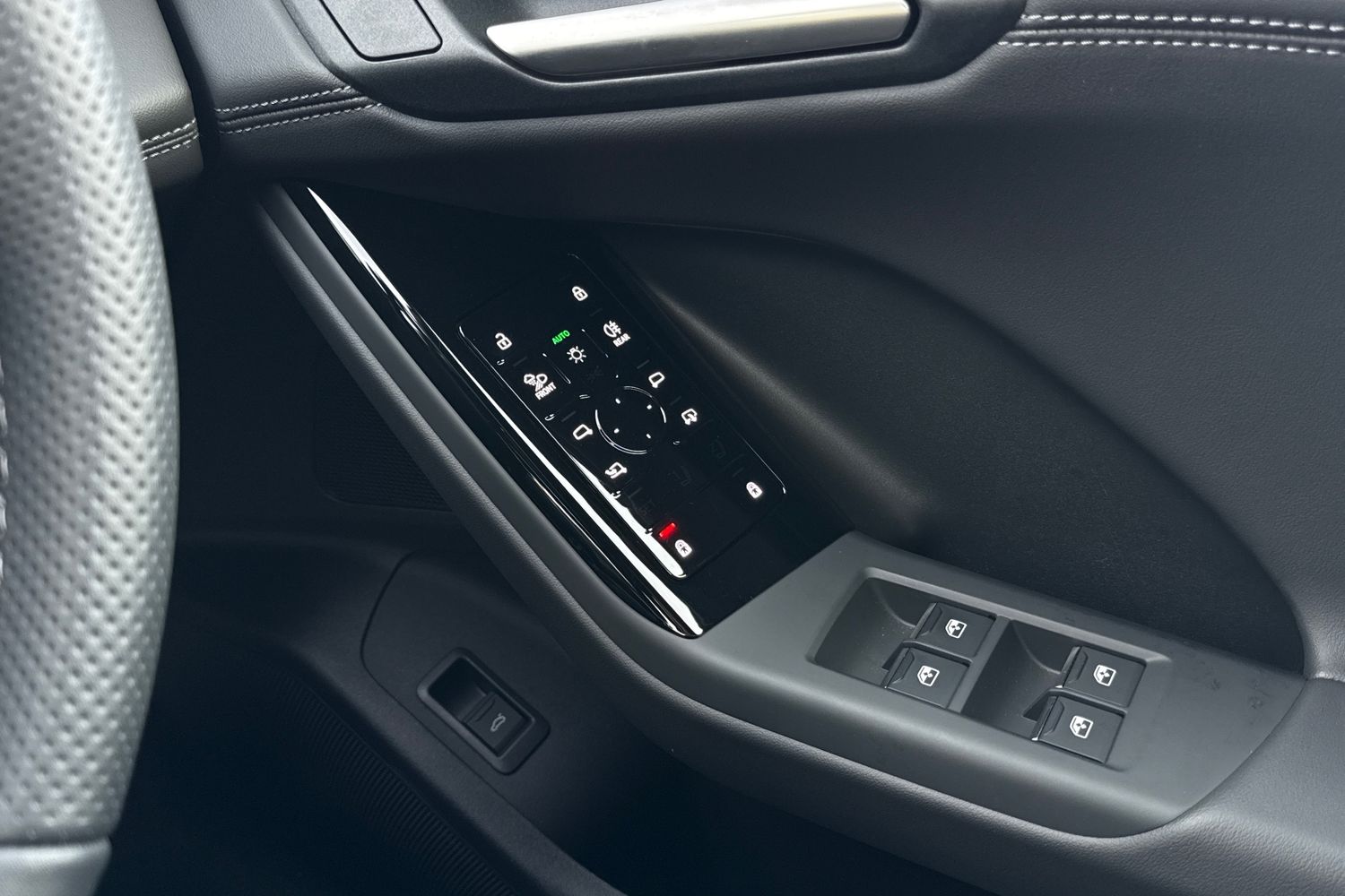 Used Audi Q6 e-tron 2025 for sale - 75908943: Photo 40