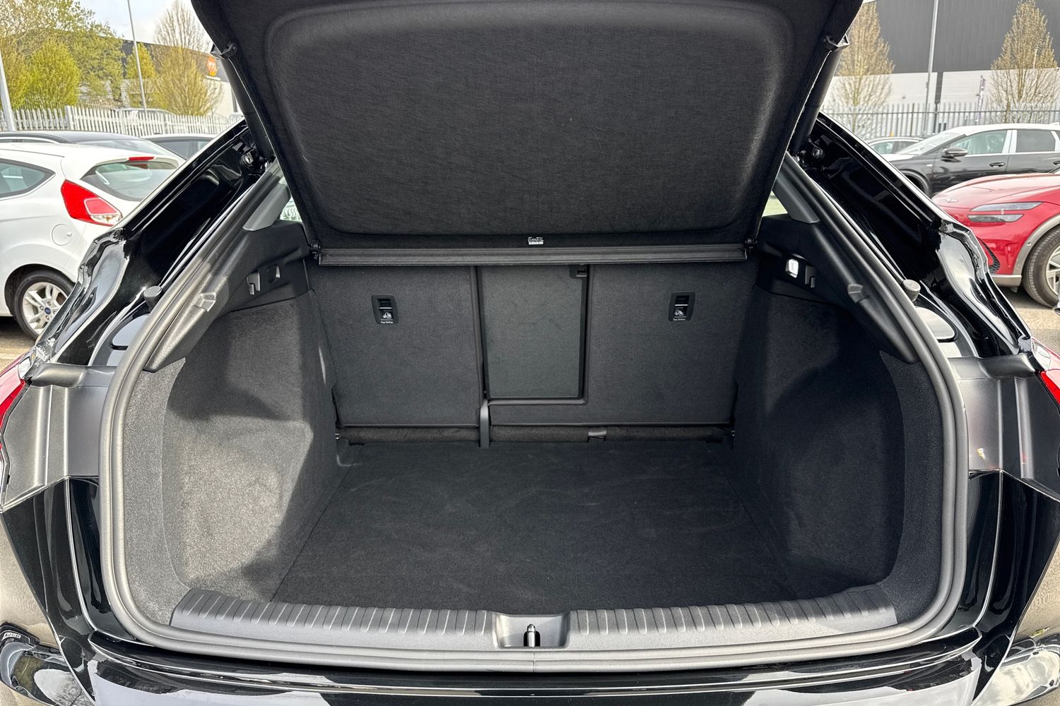 Used Audi Q4 e-tron 2025 for sale - 78209673: Photo 7