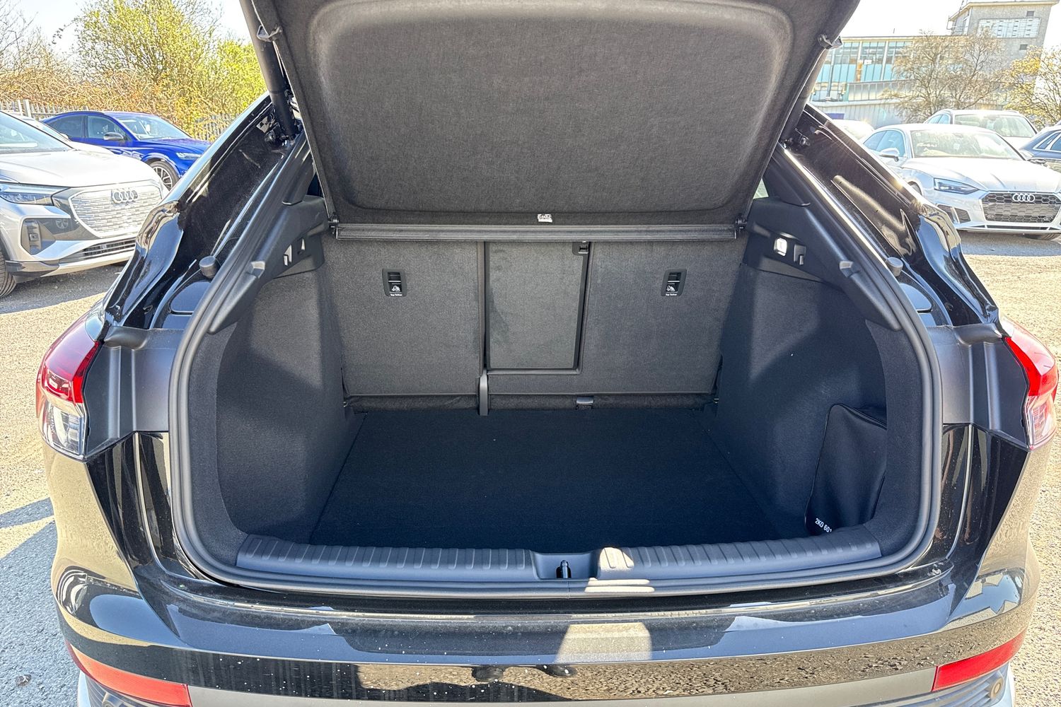 Used Audi Q4 e-tron 2026 for sale - 77257666: Photo 6