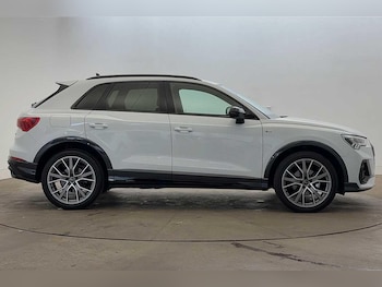 Used Audi Q3 2025 for sale - 76546102: Photo