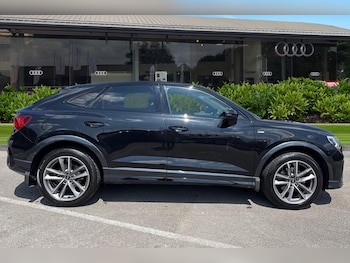 Used Audi Q3 2023 for sale - 79156025: Photo