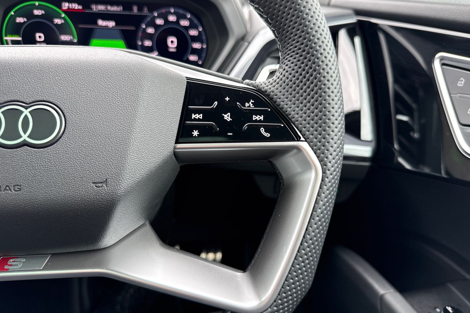 Used Audi Q4 e-tron 2025 for sale - 76558124: Photo 37