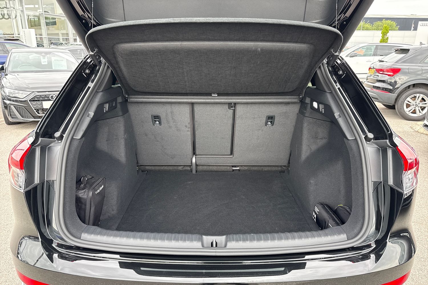 Used Audi Q4 e-tron 2025 for sale - 76558124: Photo 6