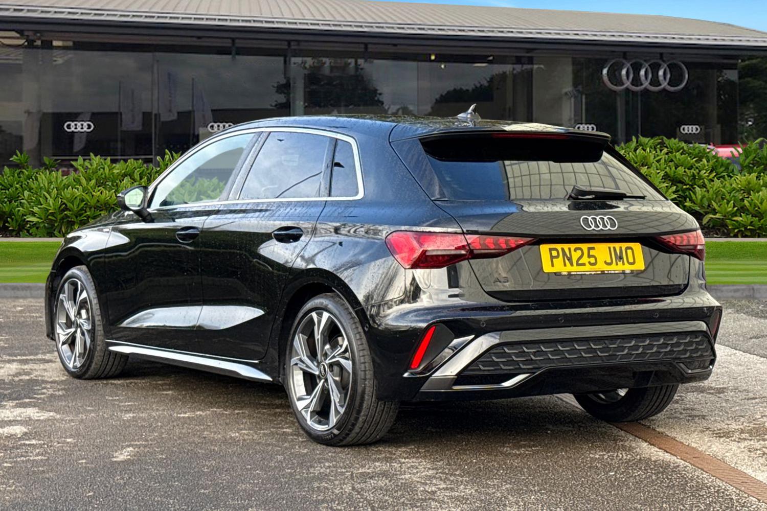 Used Audi A3 2025 for sale - 76535112: Photo 2