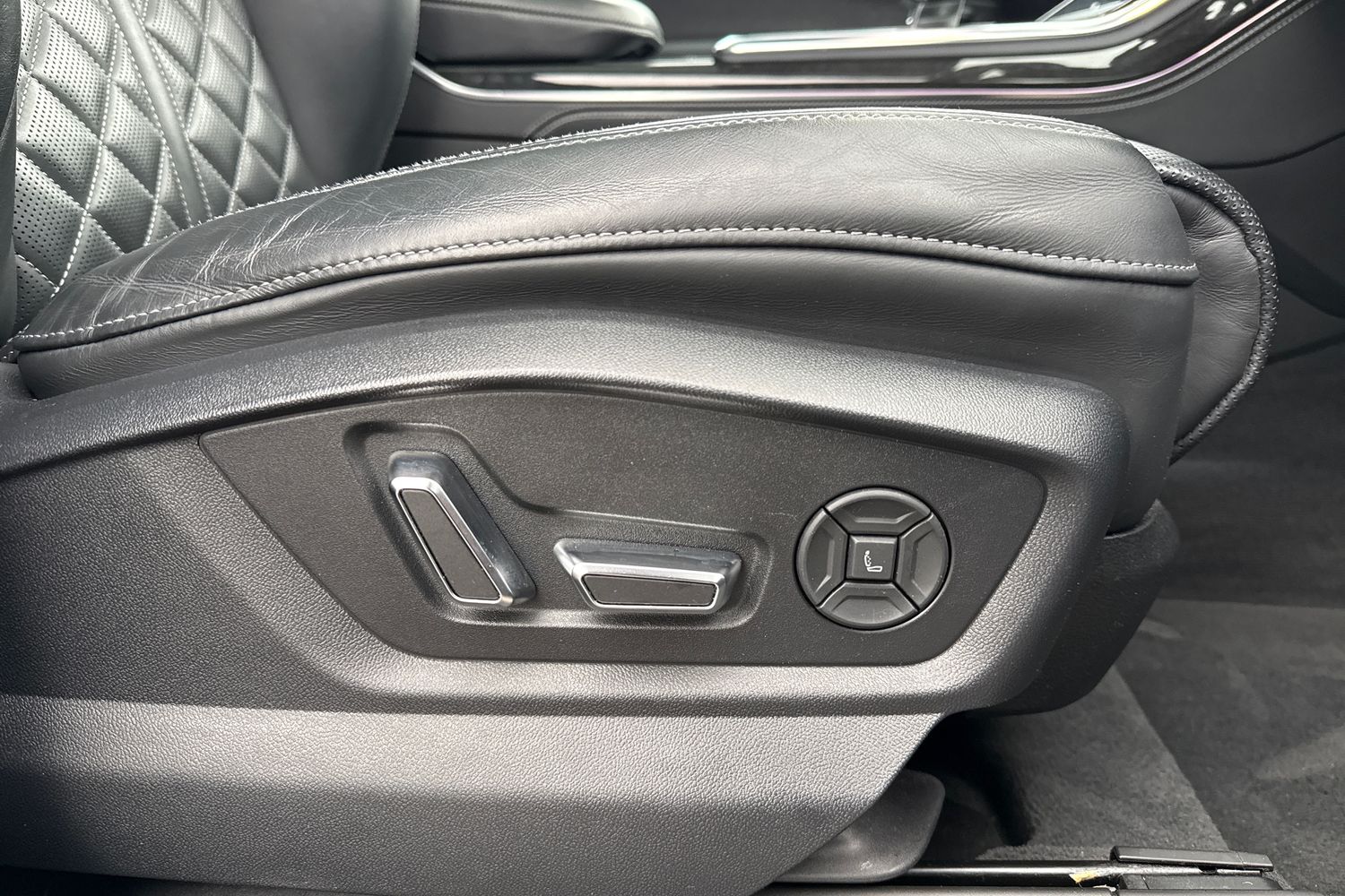 Used Audi Q7 2023 for sale - 76553554: Photo 35