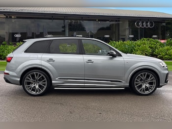 Used Audi Q7 2023 for sale - 76553554: Photo