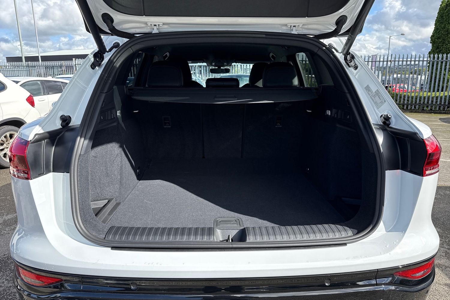 Used Audi Q6 e-tron 2026 for sale - 77382485: Photo 6