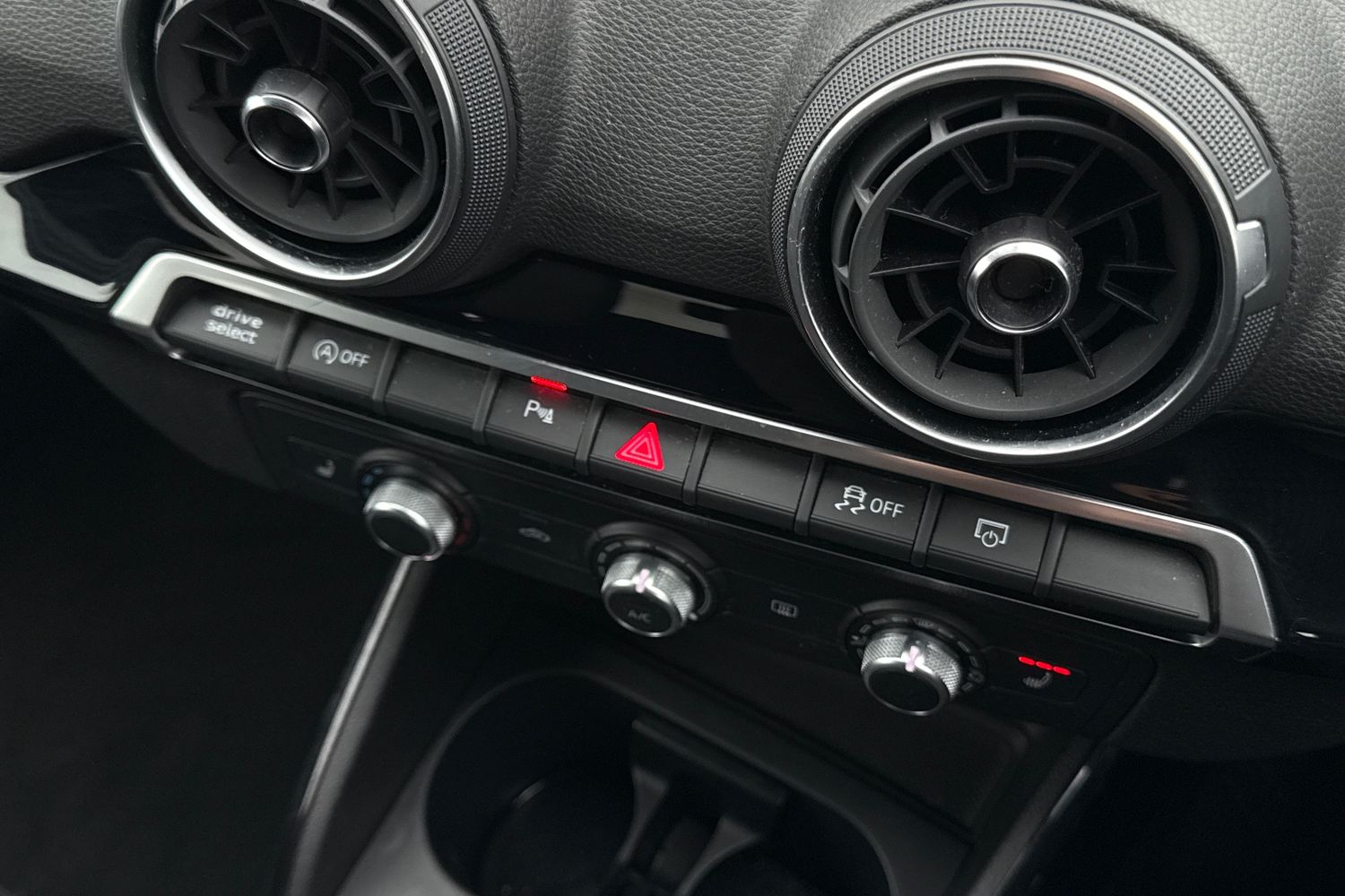 Used Audi Q2 2020 for sale - 77458799: Photo 40