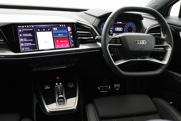 Used Audi Q4 e-tron 2024 for sale - 76250638: Photo 2