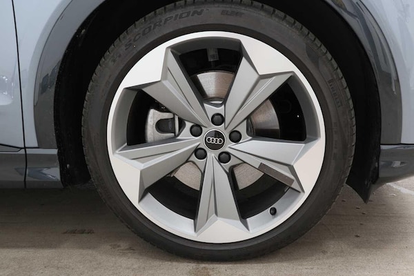 Used Audi Q4 e-tron 2024 for sale - 76250638: Photo 6