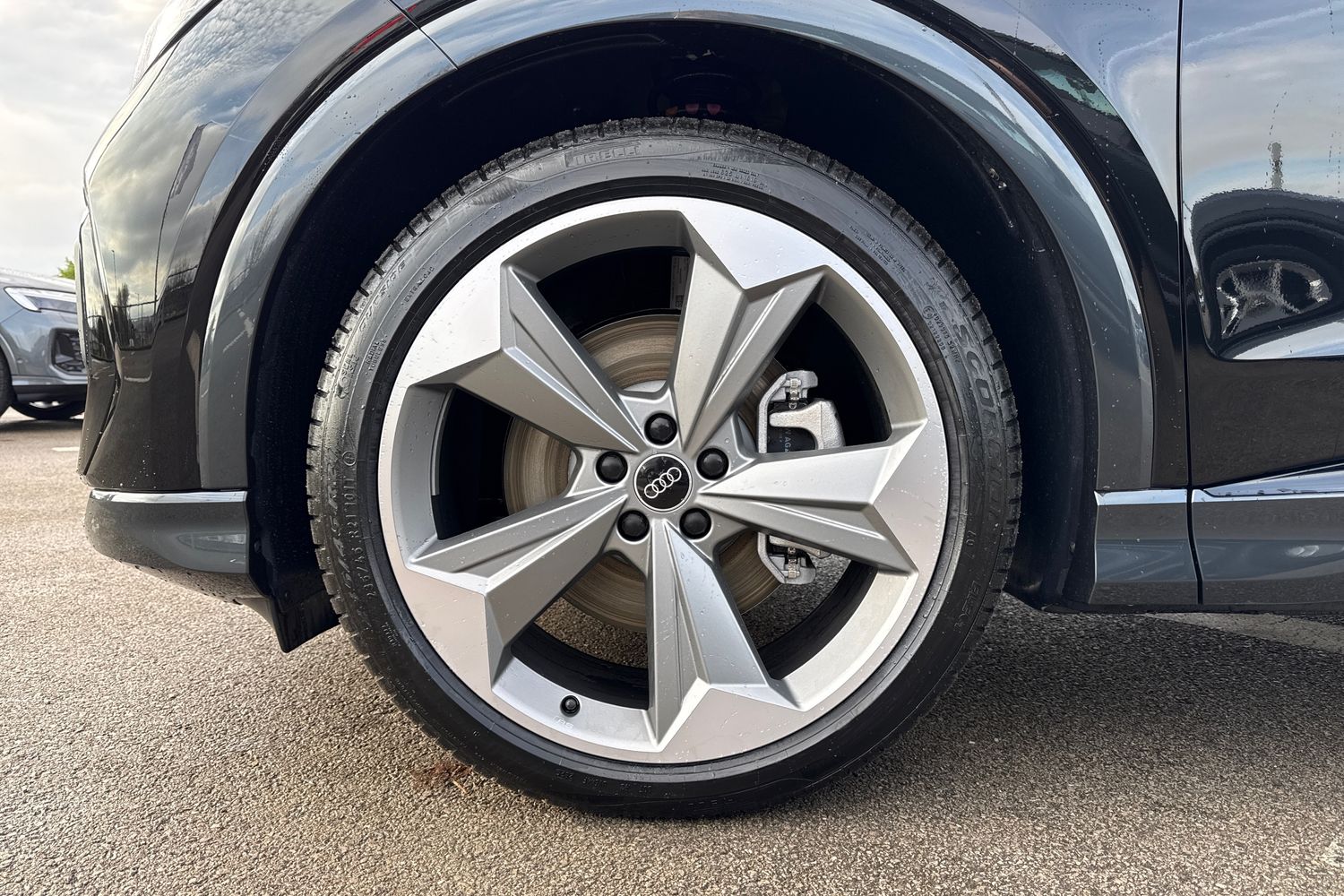 Used Audi Q4 e-tron 2025 for sale - 76480856: Photo 12