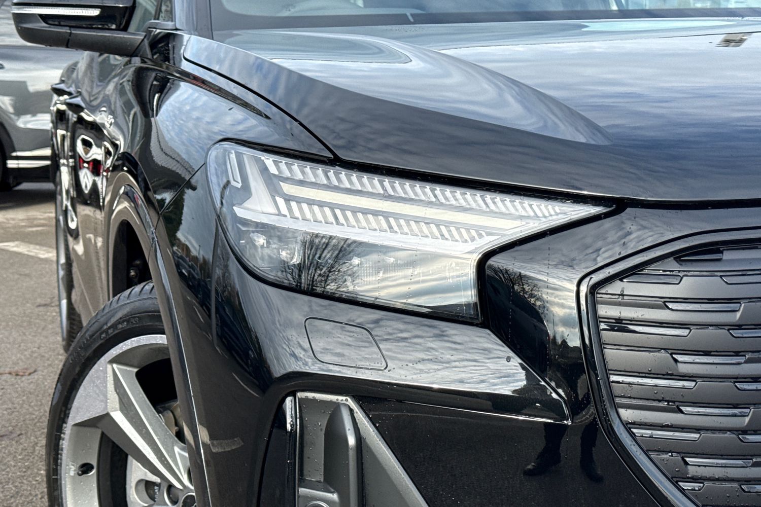 Used Audi Q4 e-tron 2025 for sale - 76480856: Photo 8