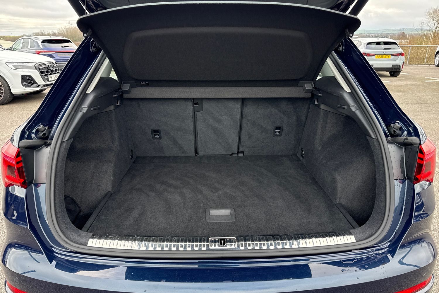 Used Audi Q3 2020 for sale - 77494109: Photo 10