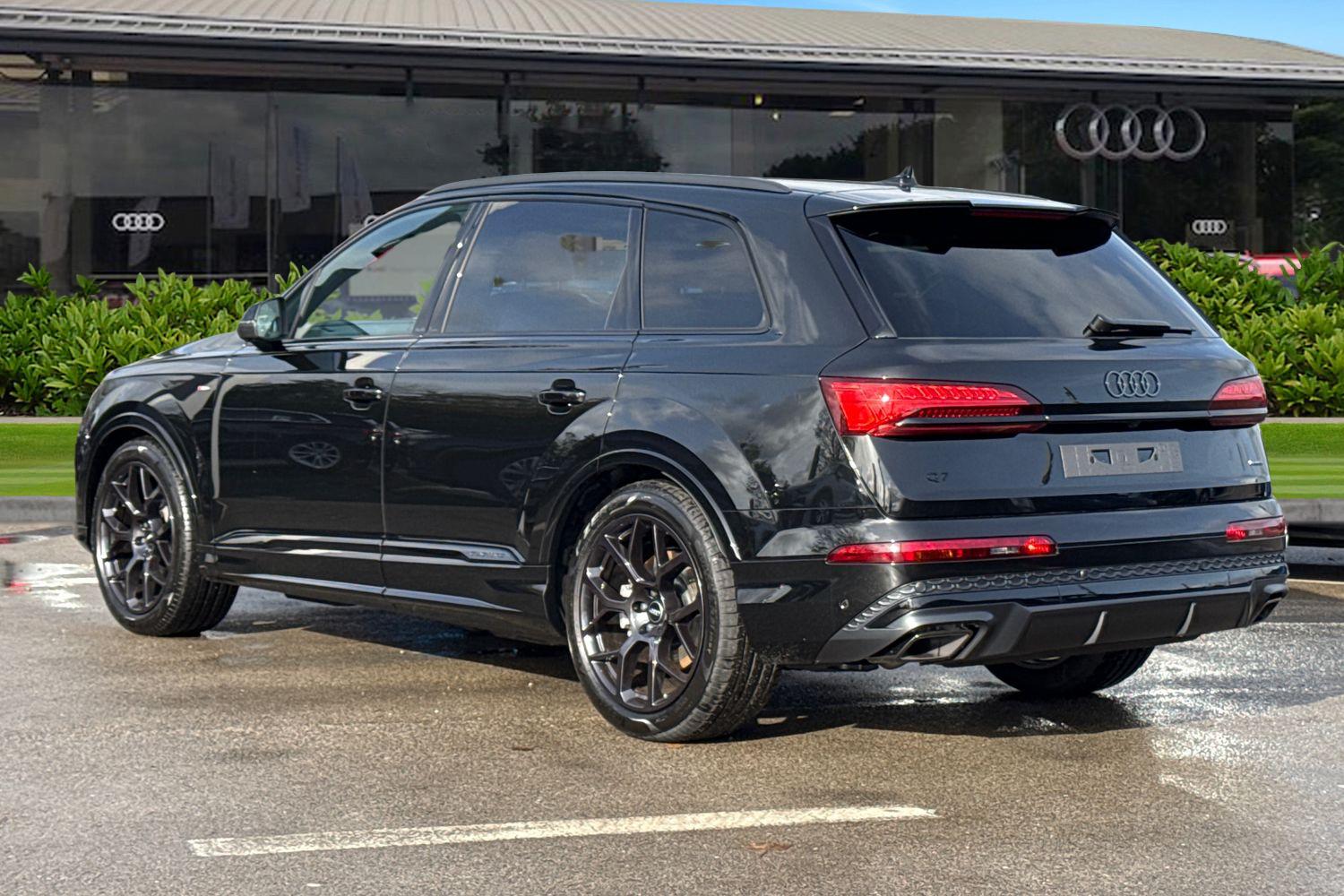 Used Audi Q7 2025 for sale - 76300007: Photo 2