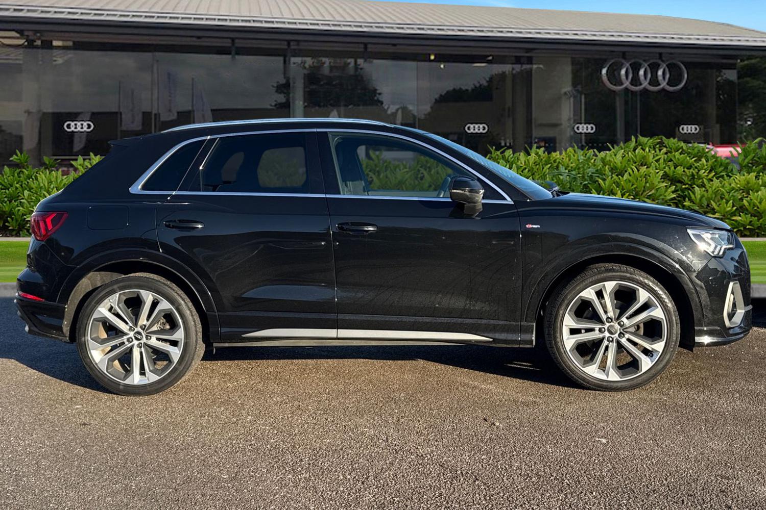 Used Audi Q3 2020 for sale - 76705521: Photo 3