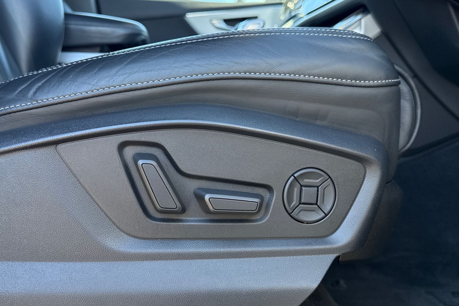 Used Audi Q7 2023 for sale - 78155070: Photo 32