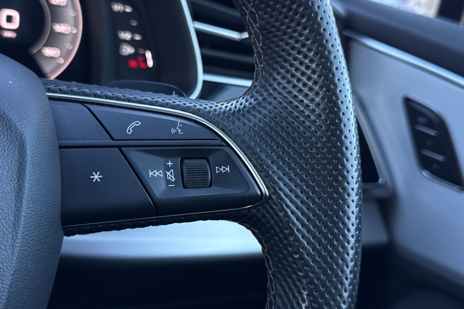 Used Audi Q7 2023 for sale - 78155070: Photo 37