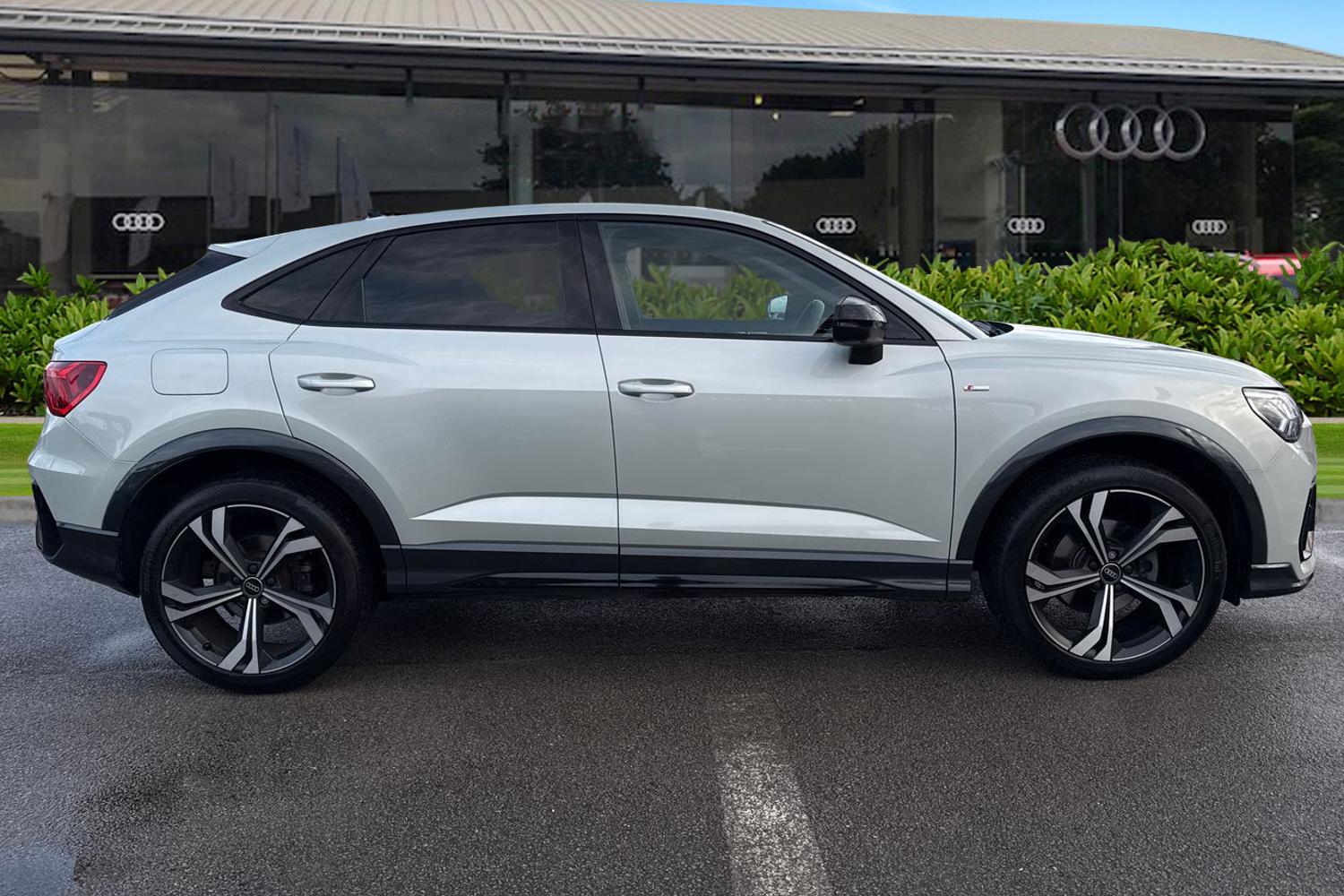 Used Audi Q3 2024 for sale - 77158972: Photo 3