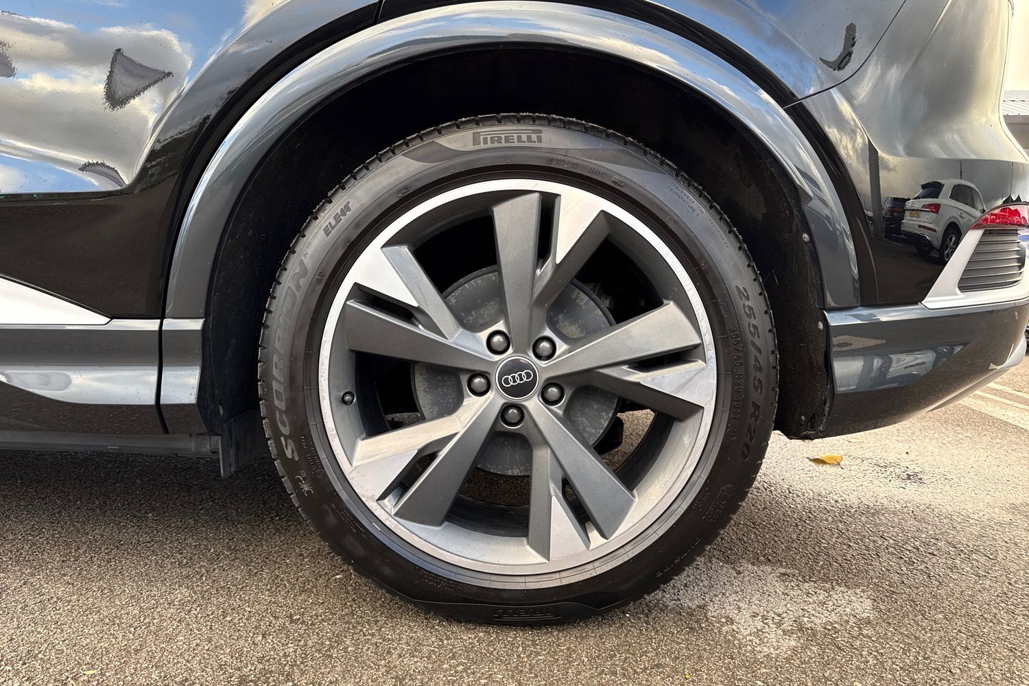 Used Audi Q4 e-tron 2024 for sale - 76401687: Photo 11