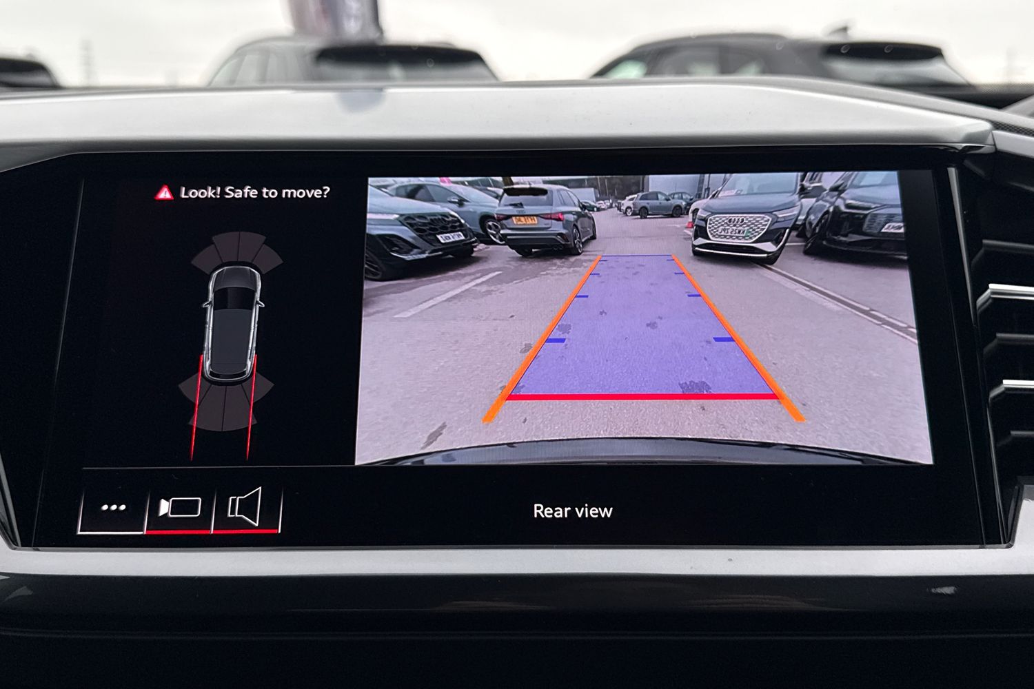 Used Audi Q4 e-tron 2025 for sale - 77996638: Photo 41