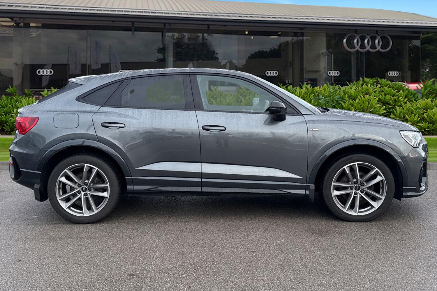 Used Audi Q3 2022 for sale - 76836304: Photo 3